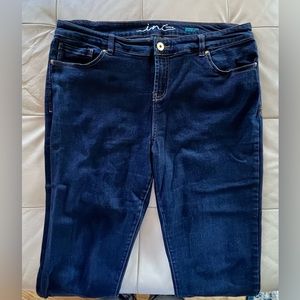 INC International Concept * Women’s 16 * Denim Blue Jeans* Skinny Leg / Regular